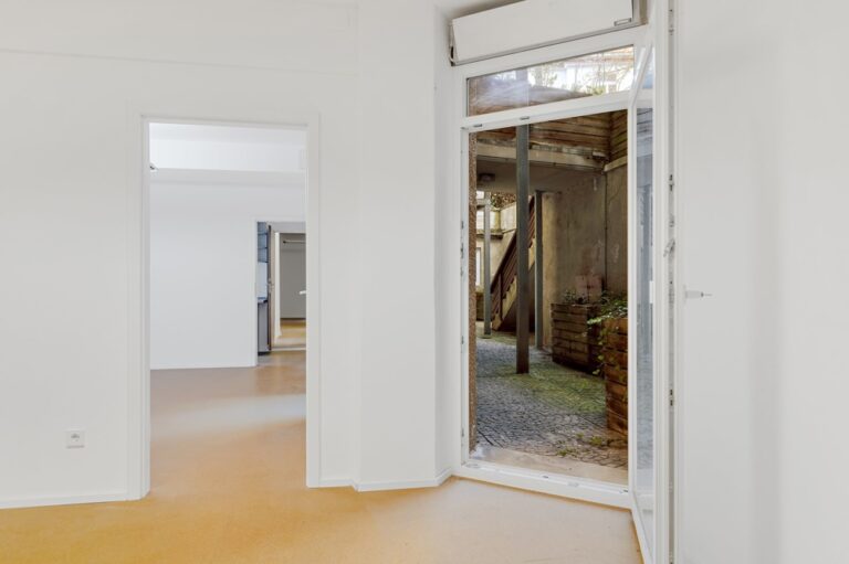 Ausgang zum eigenen Lichthof