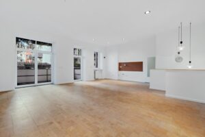 Wohnzimmer m. Küche