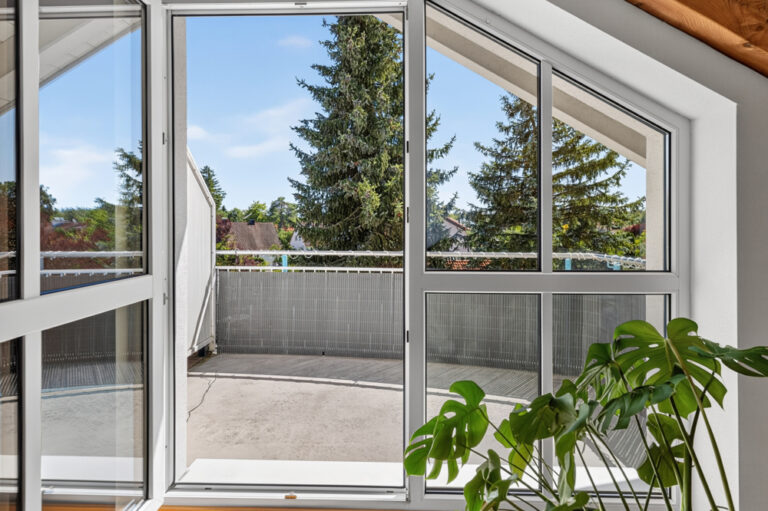 DG Wohnung 1. Balkon